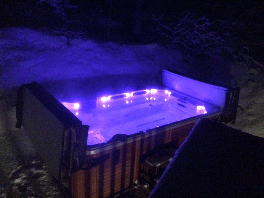Snowed Inn hot tub